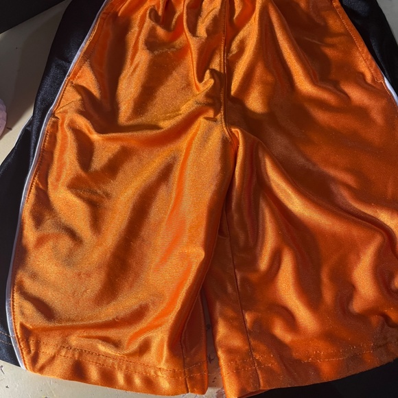 NCAA Boys University of Tennessee VOLS athletic shorts with pockets size 6/7-.pr - Picture 3 of 4